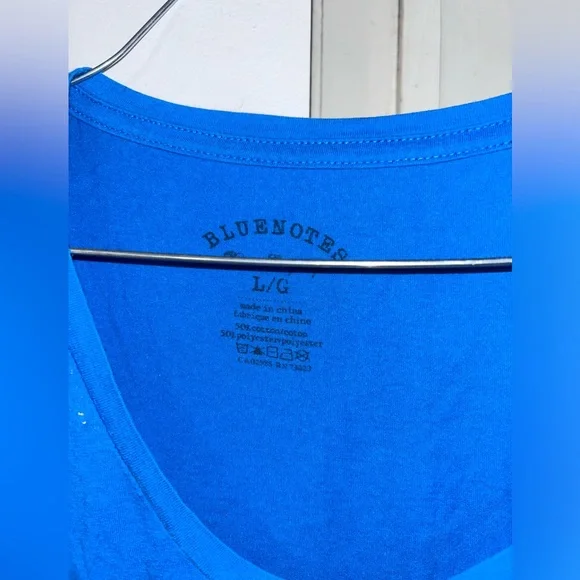 ⭐️Bluenotes YOLO T-Shirt (minor flaw) - Picture 2 of 5